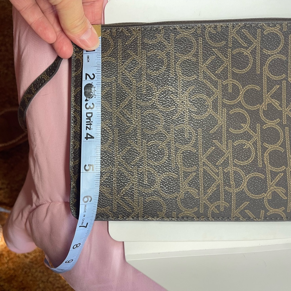 Calvin‎ Klein Black and Brown Monogram Clutch - Picture 4 of 7